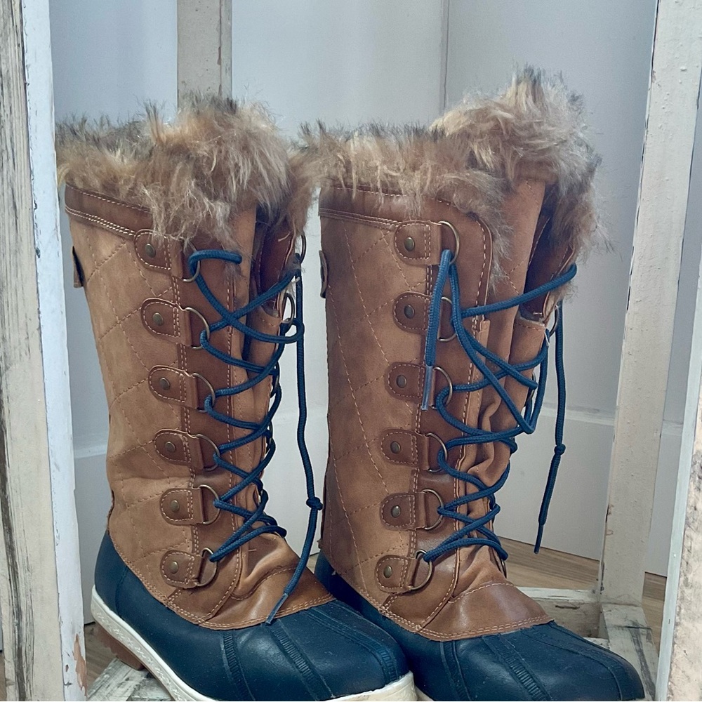 Women's Brown and Blue Winter Boots sz 8.5